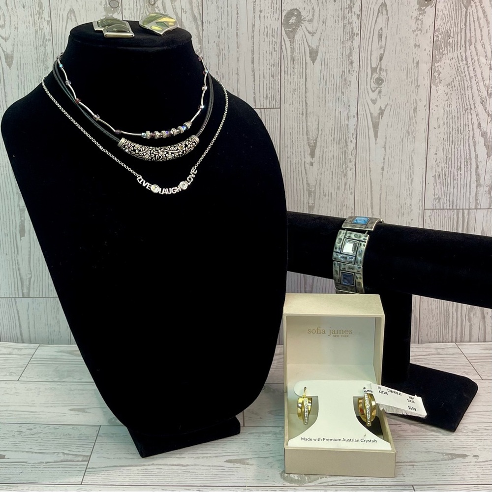 Lia Sophia Lot, 3 Necklaces, 2 Pendents, Bracelet, Earrings